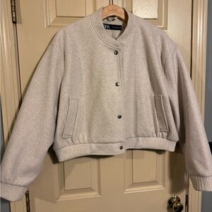 Zara Women's Cream Bomber Jacket size XL